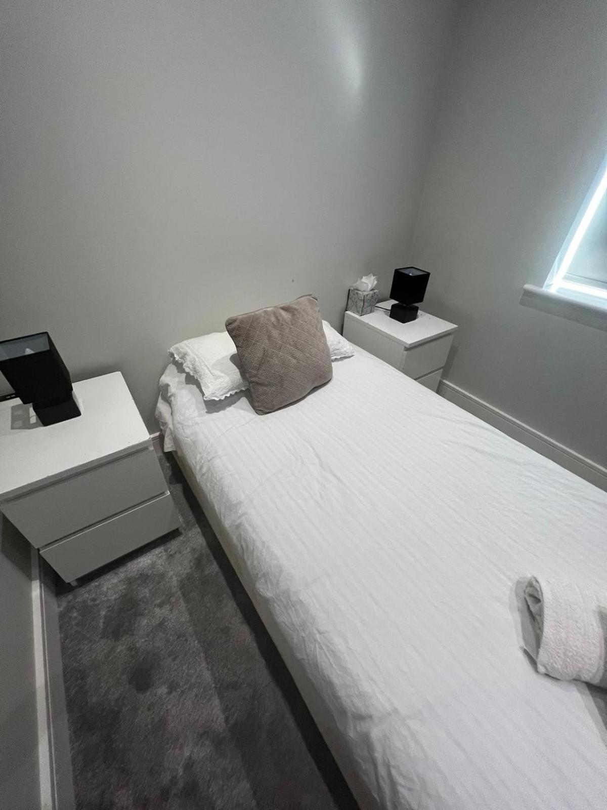 Guest house Amazing Single For A Single Travel Near Nothing Hill London